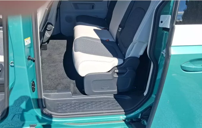 VOLKSWAGEN UTILITAIRES ID BUZZ ID. Buzz 286 ch Pro Court extérieur arrière 1013