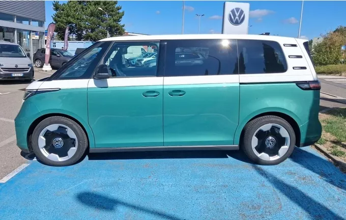 VOLKSWAGEN UTILITAIRES ID BUZZ ID. Buzz 286 ch Pro Court extérieur trois quart arrière gauche 1013