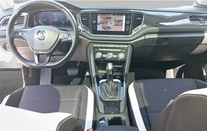 VOLKSWAGEN T-ROC 1.5 TSI 150 EVO Start/Stop DSG7 Carat extérieur trois quart avant droit 2129098