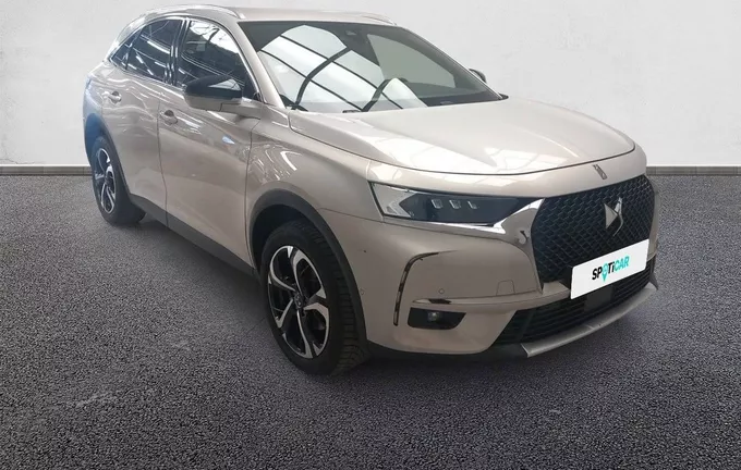 DS DS7 CROSSBACK PureTech 180 EAT8 Rivoli extérieur trois quart avant droit 945487