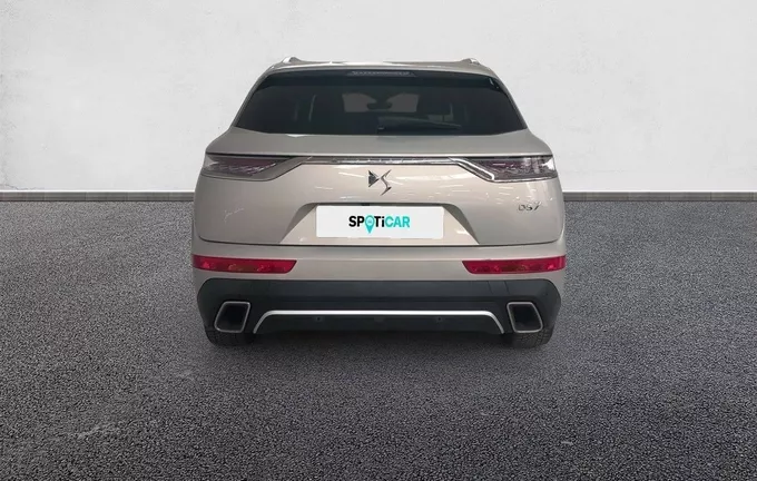DS DS7 CROSSBACK PureTech 180 EAT8 Rivoli extérieur trois quart arrière droit 945487