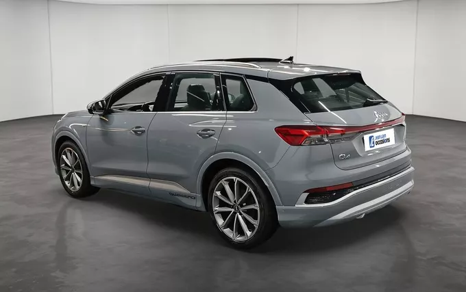 AUDI Q4 E-TRON 45 265 ch 82 kWh quattro S line extérieur trois quart arrière gauche 2133316