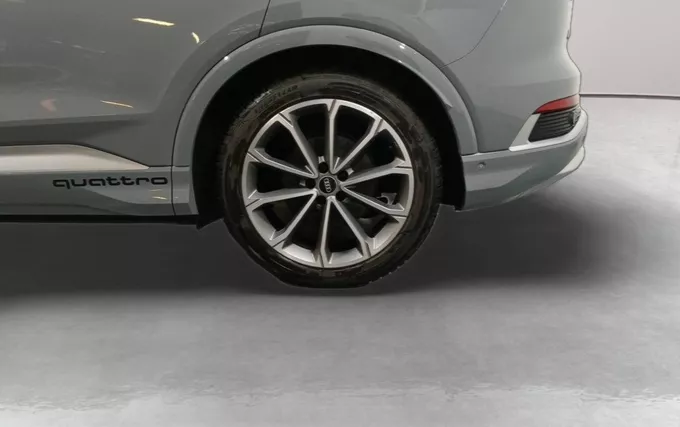 AUDI Q4 E-TRON 45 265 ch 82 kWh quattro S line photo 9 2133316