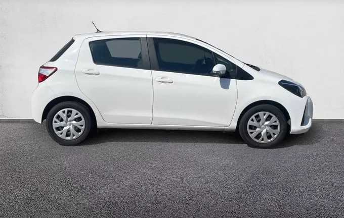 TOYOTA YARIS 110 VVT-i France Connect extérieur côté droit 1103397