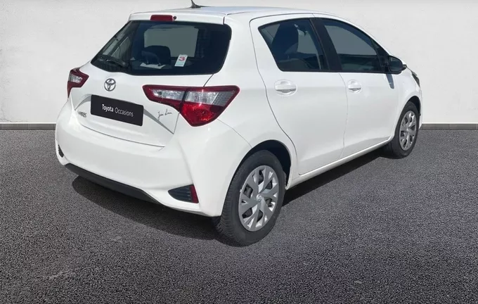 TOYOTA YARIS 110 VVT-i France Connect extérieur trois quart arrière droit 1103397