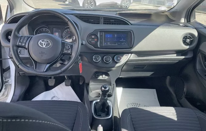 TOYOTA YARIS 110 VVT-i France Connect photo 18 1103397