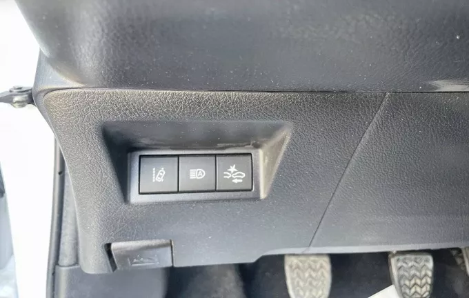 TOYOTA YARIS 110 VVT-i France Connect photo 20 1103397
