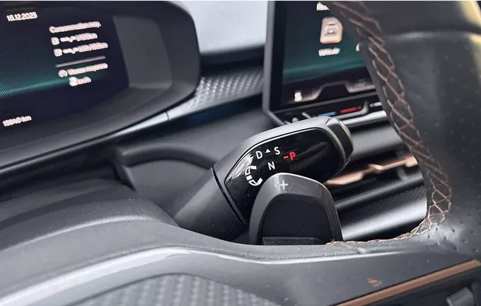 CUPRA TERRAMAR 1.5 eHybrid 272 ch DSG6 VZ photo 16 560221