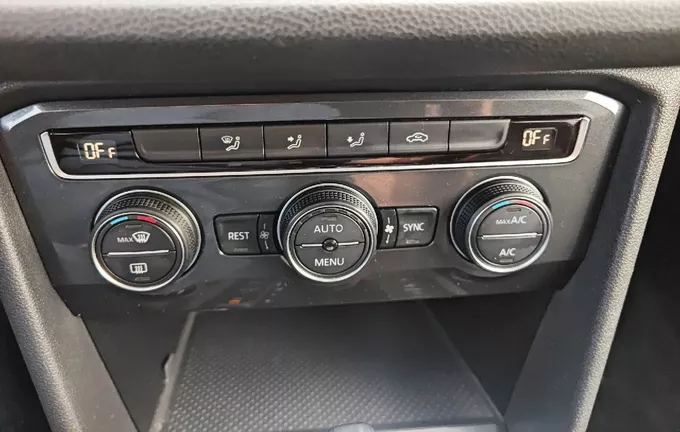 VOLKSWAGEN TIGUAN Allspace 2.0 TDI 150 DSG7 Carat photo 20 212964
