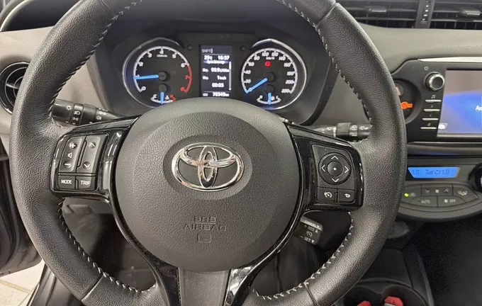 TOYOTA YARIS 70 VVT-i 20eme anniversaire photo 12 1103568