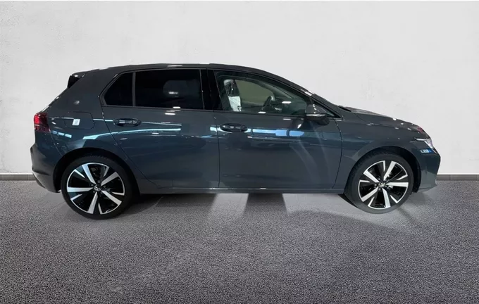 VOLKSWAGEN GOLF 1.5 eTSI EVO2 116 DSG7 VW Edition extérieur côté droit 2130948