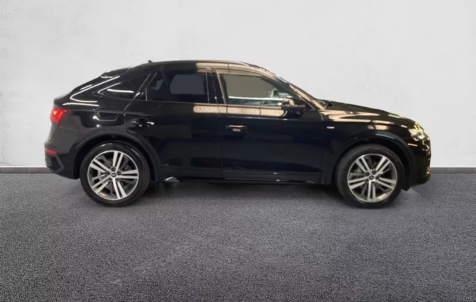 AUDI Q5 Sportback 35 TDI 163 S tronic 7 Black Edition extérieur côté droit 2129564