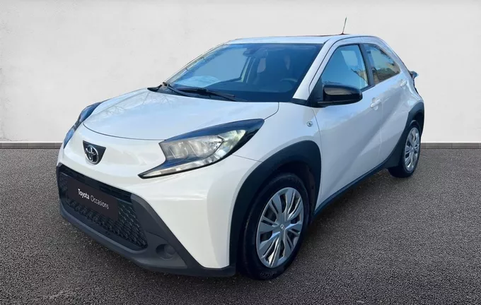 TOYOTA AYGO X 1.0 VVT-i 72 Dynamic extérieur trois quart avant gauche 1102754