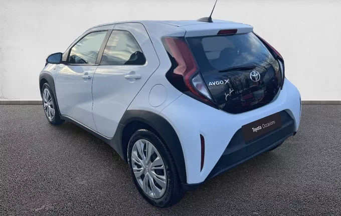 TOYOTA AYGO X 1.0 VVT-i 72 Dynamic extérieur trois quart arrière gauche 1102754