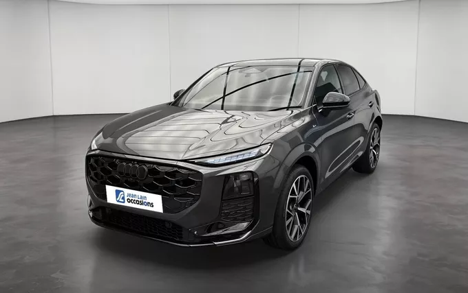 AUDI Q3 Sportback TFSI 150 ch Hybride S tronic 7 S line extérieur trois quart avant gauche 5763