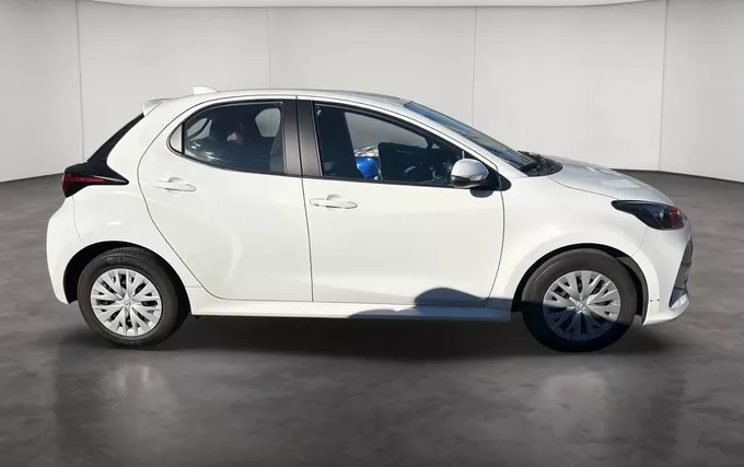 TOYOTA YARIS 70 VVT-i Dynamic Business extérieur côté droit 1103932