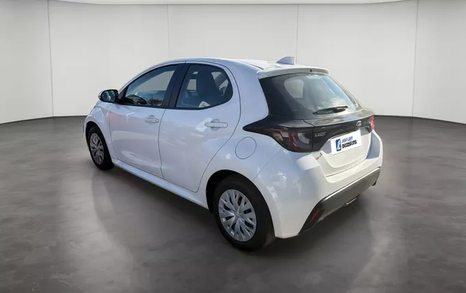 TOYOTA YARIS 70 VVT-i Dynamic Business extérieur trois quart arrière gauche 1103932