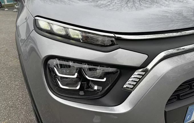 CITROEN C3 PureTech 110 S&S EAT6 Shine photo 16 945452