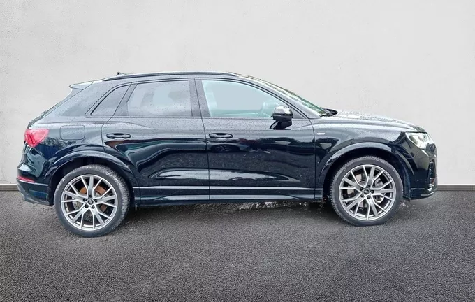 AUDI Q3 45 TFSIe 245 ch S tronic 6 S line extérieur côté droit 561006