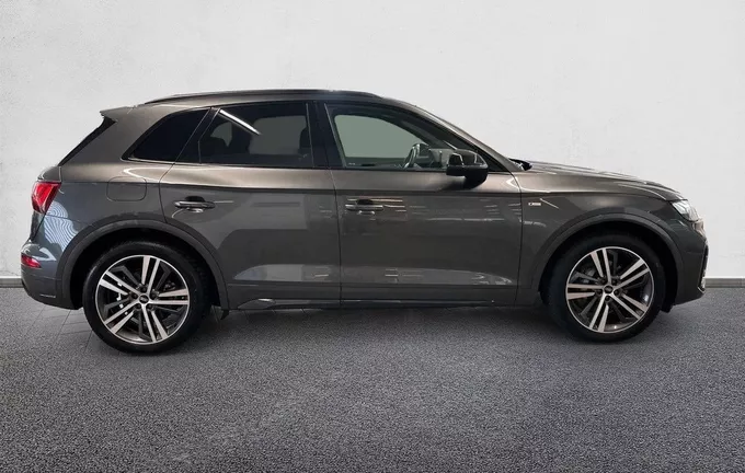 AUDI Q5 50 TFSIe 299 S tronic 7 Quattro S line extérieur côté droit 2129208