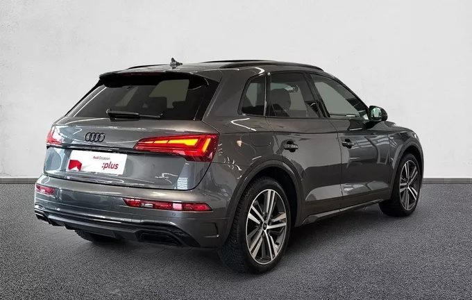 AUDI Q5 50 TFSIe 299 S tronic 7 Quattro S line extérieur trois quart arrière droit 2129208