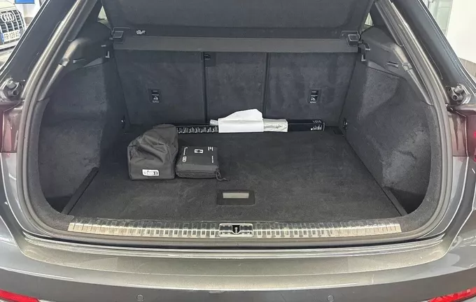 AUDI Q3 35 TDI 150 ch S tronic 7 S line plus photo 10 2128420