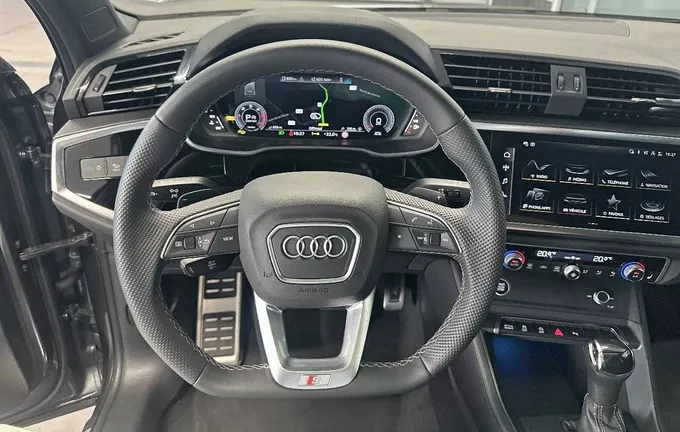 AUDI Q3 35 TDI 150 ch S tronic 7 S line plus photo 12 2128420