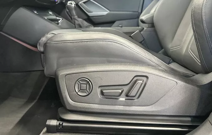 AUDI Q3 35 TDI 150 ch S tronic 7 S line plus photo 21 2128420