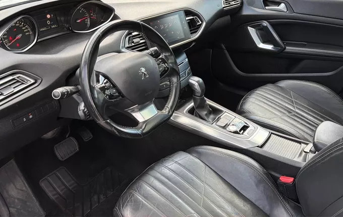 PEUGEOT 308 SW 1.6 BlueHDi 120ch S&S EAT6 Allure photo 11 213057