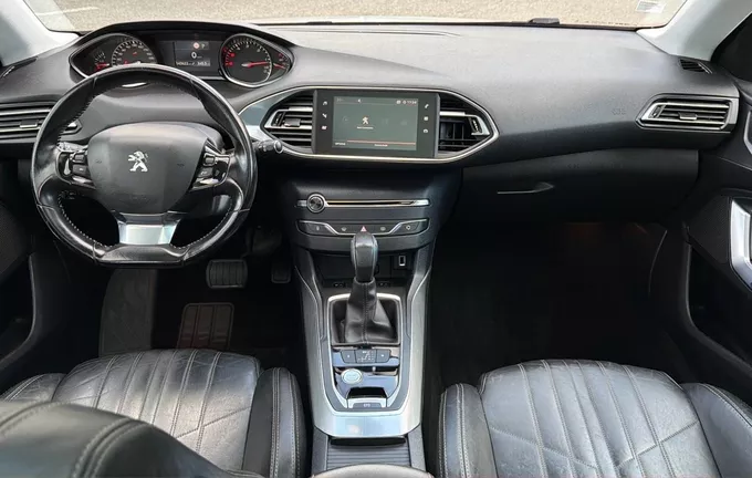 PEUGEOT 308 SW 1.6 BlueHDi 120ch S&S EAT6 Allure photo 18 213057