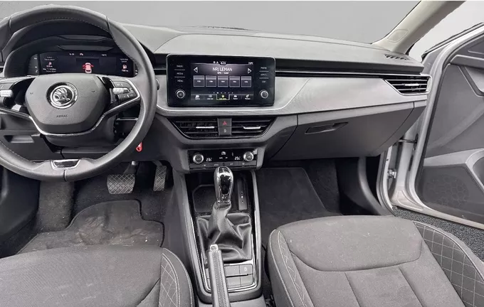 SKODA KAMIQ 1.0 TSI Evo 110 ch DSG7 Ambition extérieur trois quart avant droit 2127906