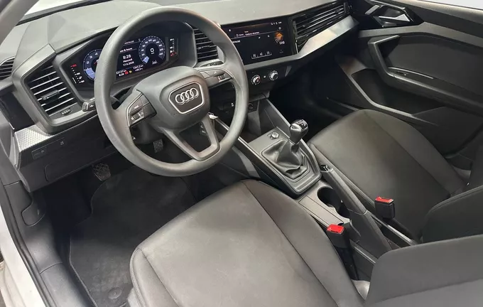 AUDI A1 Sportback 25 TFSI 95 ch BVM5 Entry photo 11 2130918