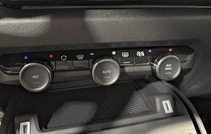 CITROEN C4 Hybride 145 e-DCS6 Collection photo 14 058694