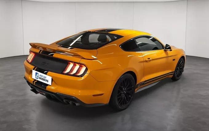 FORD FASTBACK Mustang Fastback V8 5.0 BVA10 GT extérieur trois quart arrière droit 2132889
