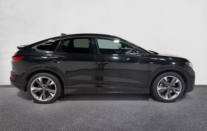 AUDI Q4 E-TRON Sportback 45 265 ch 82 kWh quattro S line extérieur trois quart arrière droit 945800