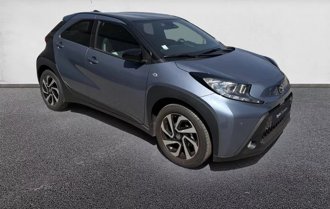 TOYOTA AYGO X 1.0 VVT-i 72 S-CVT Design extérieur trois quart avant droit 1103702