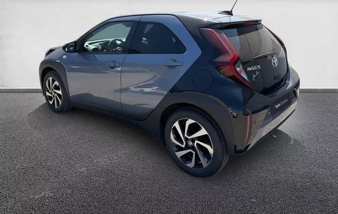 TOYOTA AYGO X 1.0 VVT-i 72 S-CVT Design extérieur trois quart arrière gauche 1103702