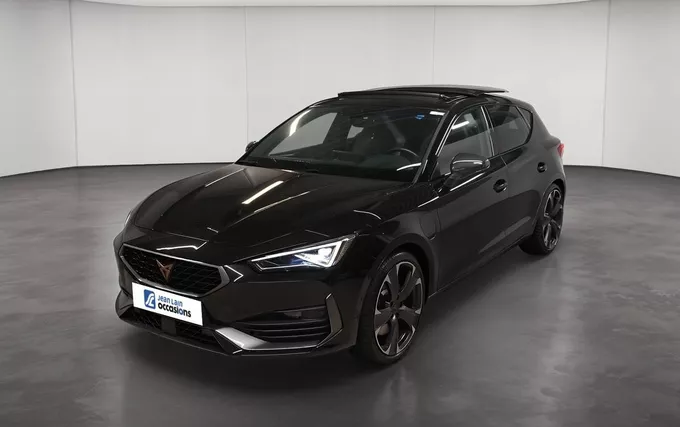 CUPRA LEON 1.4 e-HYBRID 245 ch DSG6 VZ extérieur trois quart avant gauche 2131823