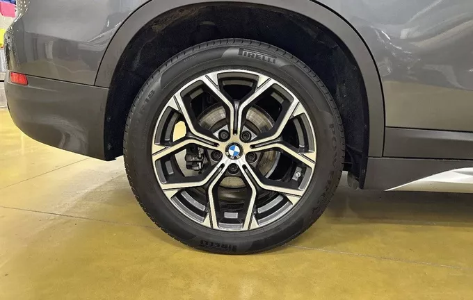 BMW X1 sDrive 18i 136 ch DKG7 xLine photo 9 212613
