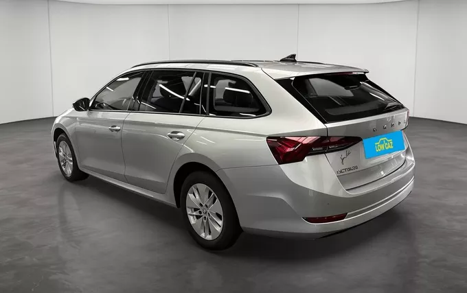 SKODA OCTAVIA Combi 2.0 TDI 150 ch DSG7 Business extérieur trois quart arrière gauche 213744