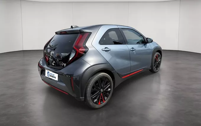TOYOTA AYGO X 1.0 VVT-i 72 S-CVT Undercover extérieur trois quart arrière droit 1103908