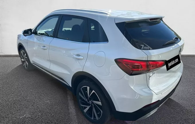 MG ZS 1.5 L Hybrid+ 197 ch Luxury extérieur trois quart arrière gauche 7822