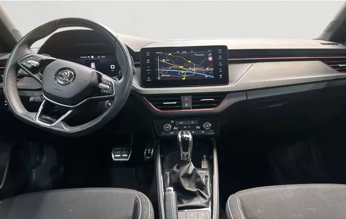 SKODA SCALA 1.5 TSI Evo 2 150 ch DSG7 ACT Monte Carlo extérieur trois quart avant droit 2130985