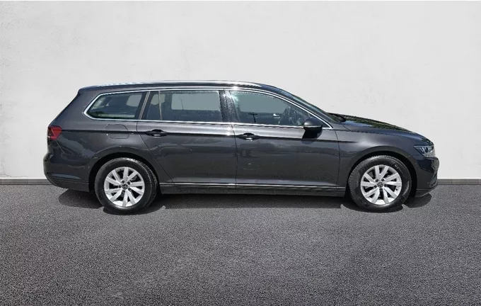 VOLKSWAGEN PASSAT SW 2.0 TDI EVO SCR 122 DSG7 Life Plus extérieur côté droit 213134