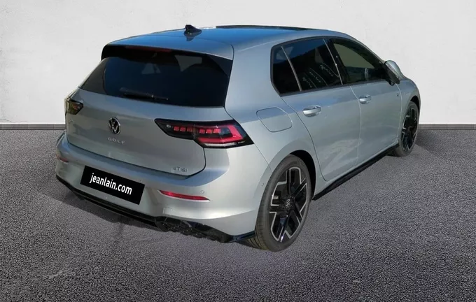 VOLKSWAGEN GOLF 1.5 eTSI EVO2 150 DSG7 R-Line Edition extérieur trois quart arrière droit 9709