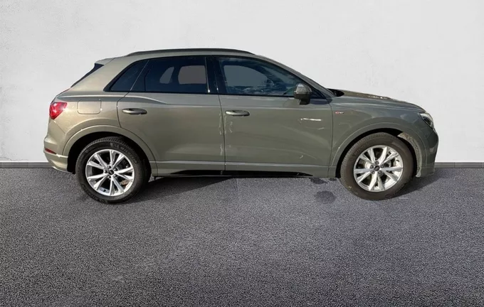AUDI Q3 35 TFSI 150 ch S tronic 7 S line extérieur côté droit 2126014