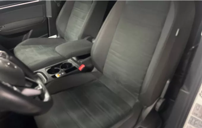 VOLKSWAGEN TOURAN 2.0 TDI 150 DSG7 5pl Style extérieur trois quart arrière droit 2128679