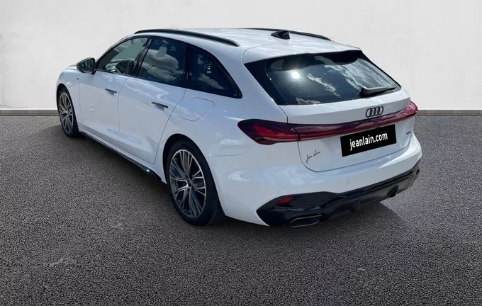 AUDI A5 Avant e-hybrid 299 ch S tronic 7 Quattro S line extérieur trois quart arrière gauche 5223