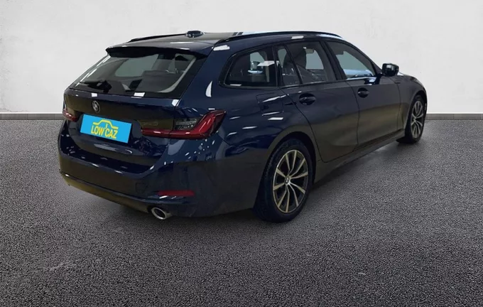 BMW SERIE 3 Touring 318d 150 ch BVA8 extérieur trois quart arrière droit 213111