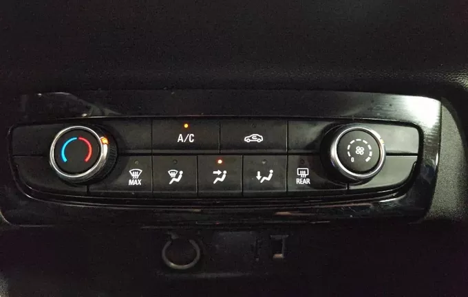OPEL CORSA 1.2 Turbo 100 ch BVM6 Elegance photo 16 3013625